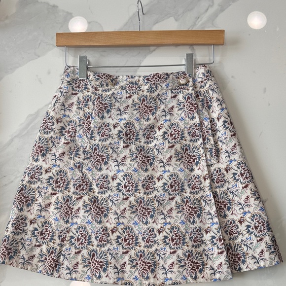 Tory Burch Dresses & Skirts - Tory Burch Floral A-Line Skirt in Cream and Brown with pockets